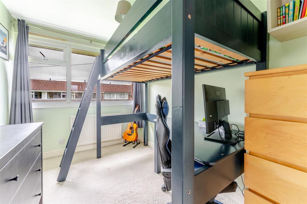 1.12 - bedroom.jpg