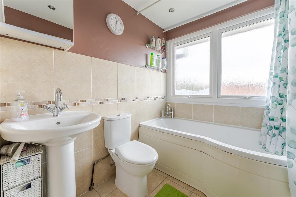 1.13 - bathroom.jpg