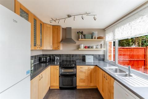 undefined, Peacefully situated three bedroom home in central Yatton