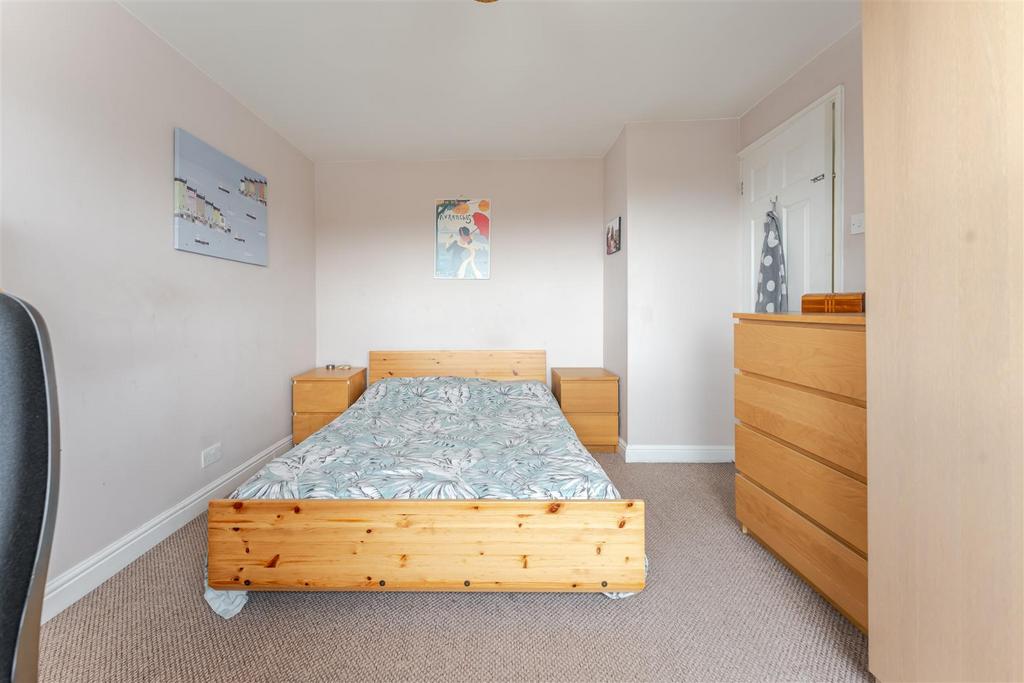1.9 - bedroom.jpg