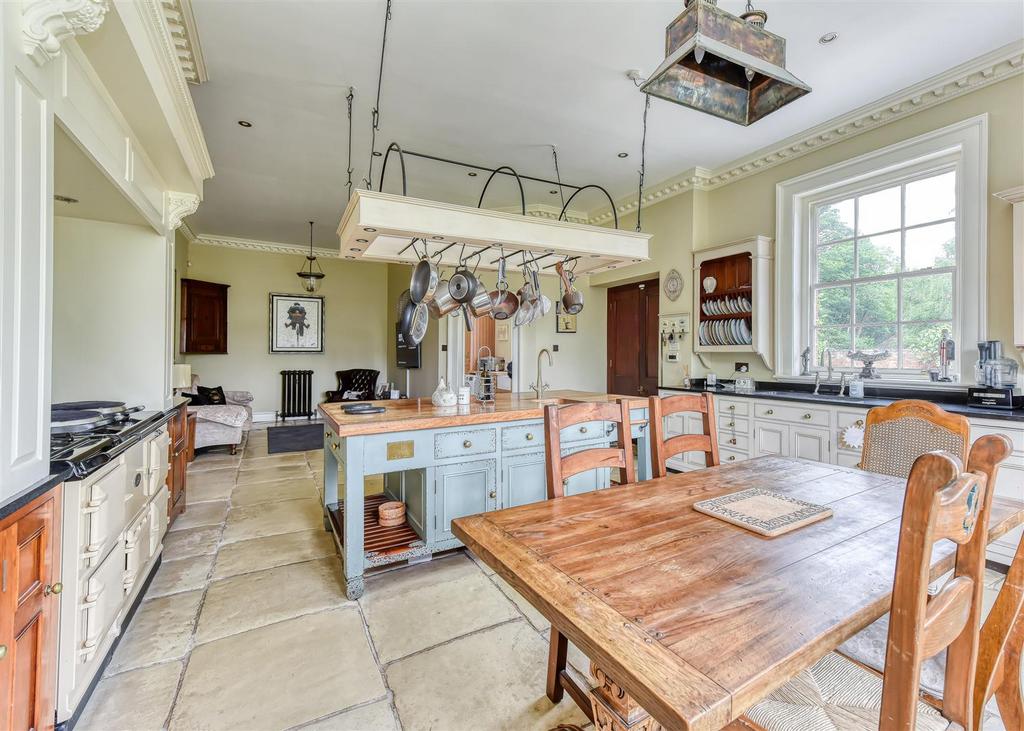 The Dower House-kitchen2.jpg