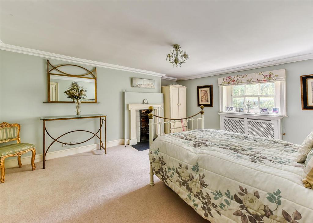The Dower House-bed2.jpg