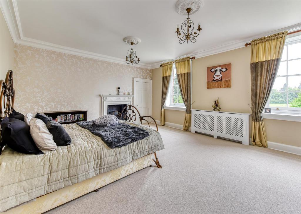 The Dower House-bed3.jpg