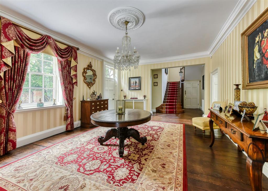The Dower House-hall2.jpg