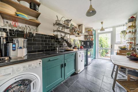 undefined, Wivenhoe Close, London
