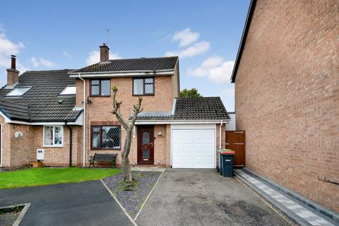 3 bedroom semi-detached house for sale, Penhale Drive, Hucknall
