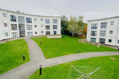 undefined, Ridge Close, Huddersfield