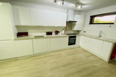 undefined, Ridge Close, Huddersfield