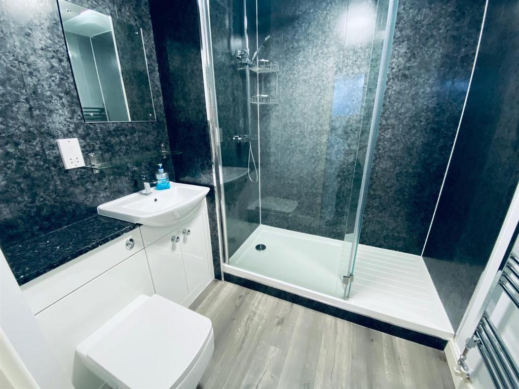 Shower room.jpg
