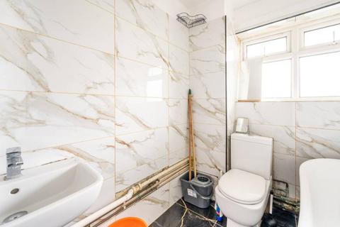 undefined, Plaistow Park Road, London, E13