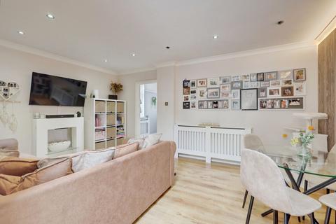 3 bedroom semi-detached house for sale, Clarence Road, Benfleet, SS7
