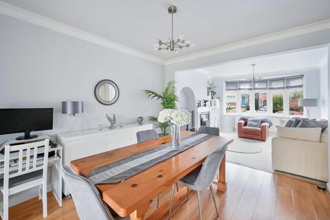 3 bedroom end of terrace house for sale, Elmstead Gardens, Worcester Park