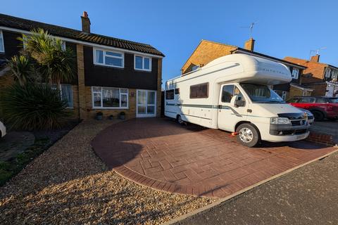 undefined, 9 Milton Drive, Newport Pagnell, MK16