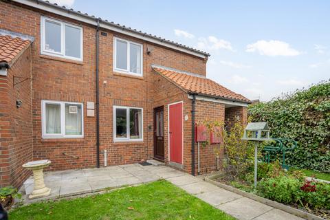 undefined, Sturdee Grove, York