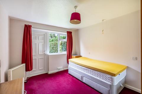 undefined, Sturdee Grove, York