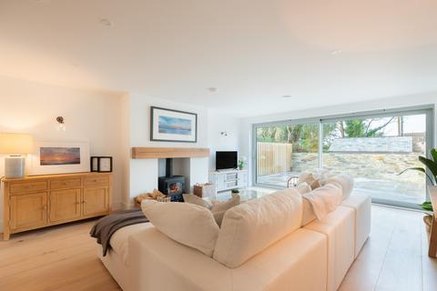 4 bedroom detached house for sale, Forlaze Road, PL27