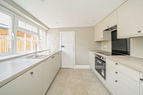 2 bedroom end of terrace house for sale, Victoria Road, Kingston Upon Thames KT1