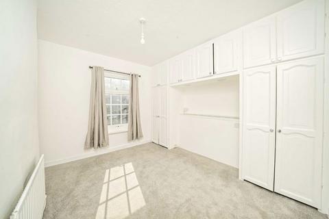 2 bedroom end of terrace house for sale, Victoria Road, Kingston Upon Thames KT1