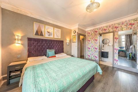 3 bedroom flat to rent, Finchley Road, London NW3