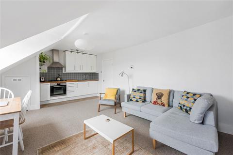 Flat 4, 36 Petherton Road, London, N5 2RE