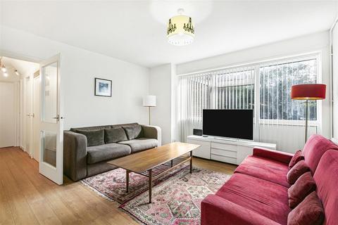 undefined, Willow Bank, Richmond TW10