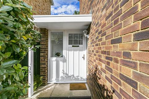 undefined, Willow Bank, Richmond TW10