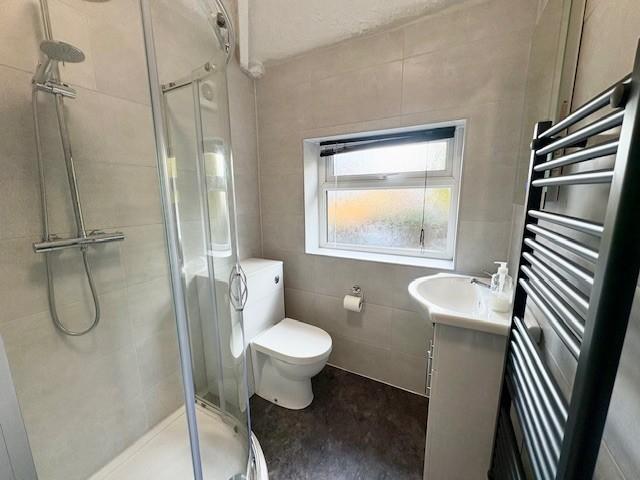 Shower Room.jpg