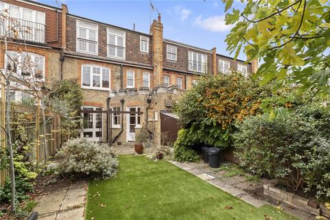 Byfeld Gardens, Barnes, London, SW13