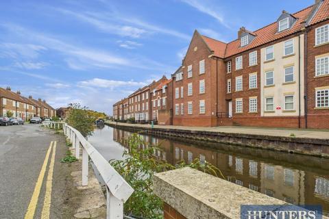 2 bedroom end of terrace house for sale, Barleyholme, Beverley