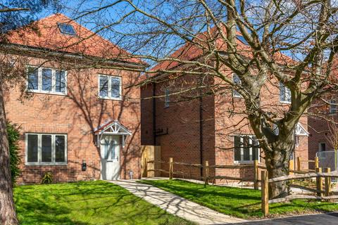 undefined, 24 - 26 Weatherhill Road, Smallfield, Horley