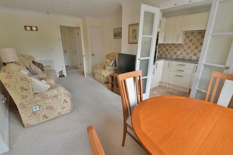 1 bedroom retirement property for sale, Ringwood Road, Ferndown, BH22