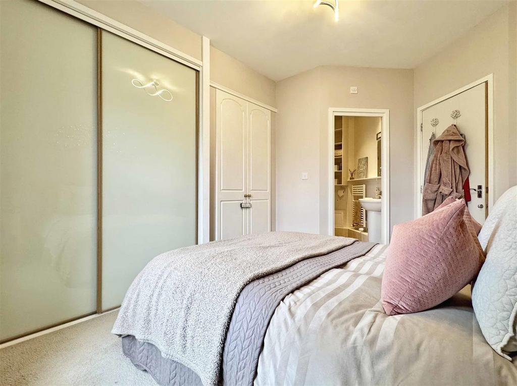 Bedroom 1c.jpg