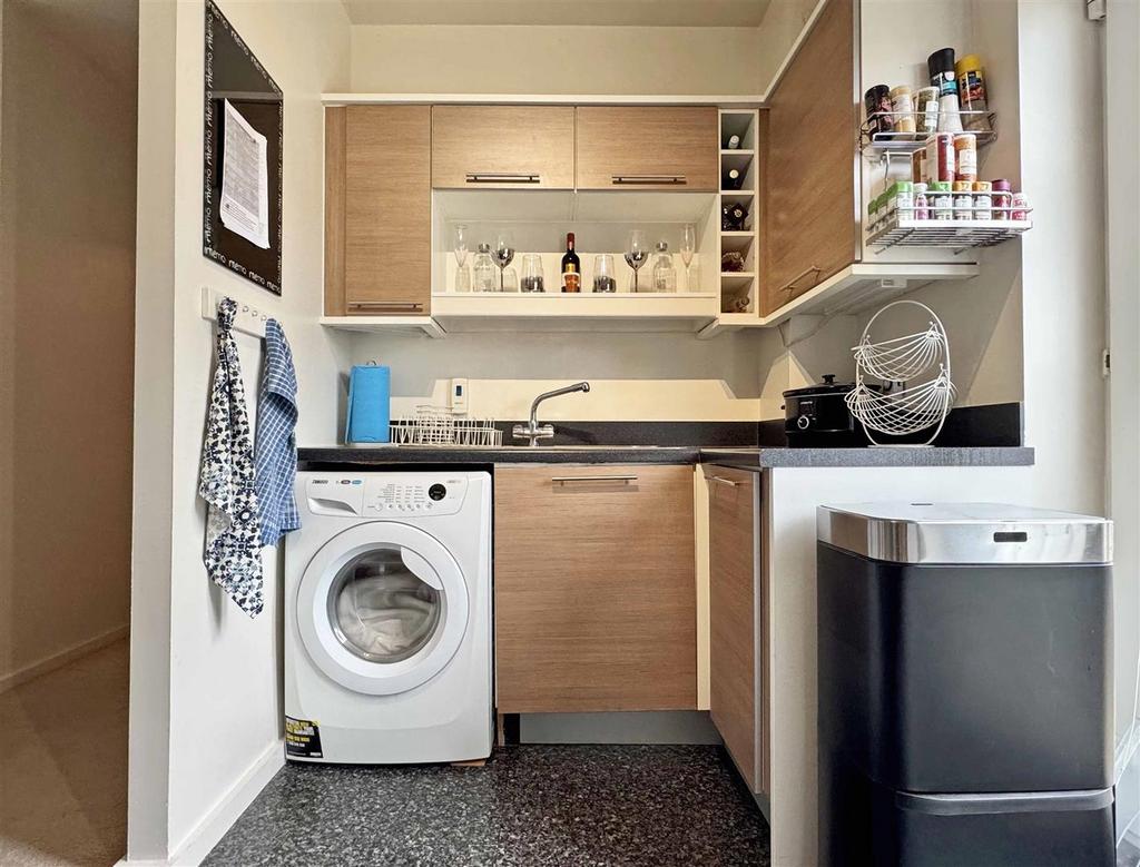 Kitchen c.jpg