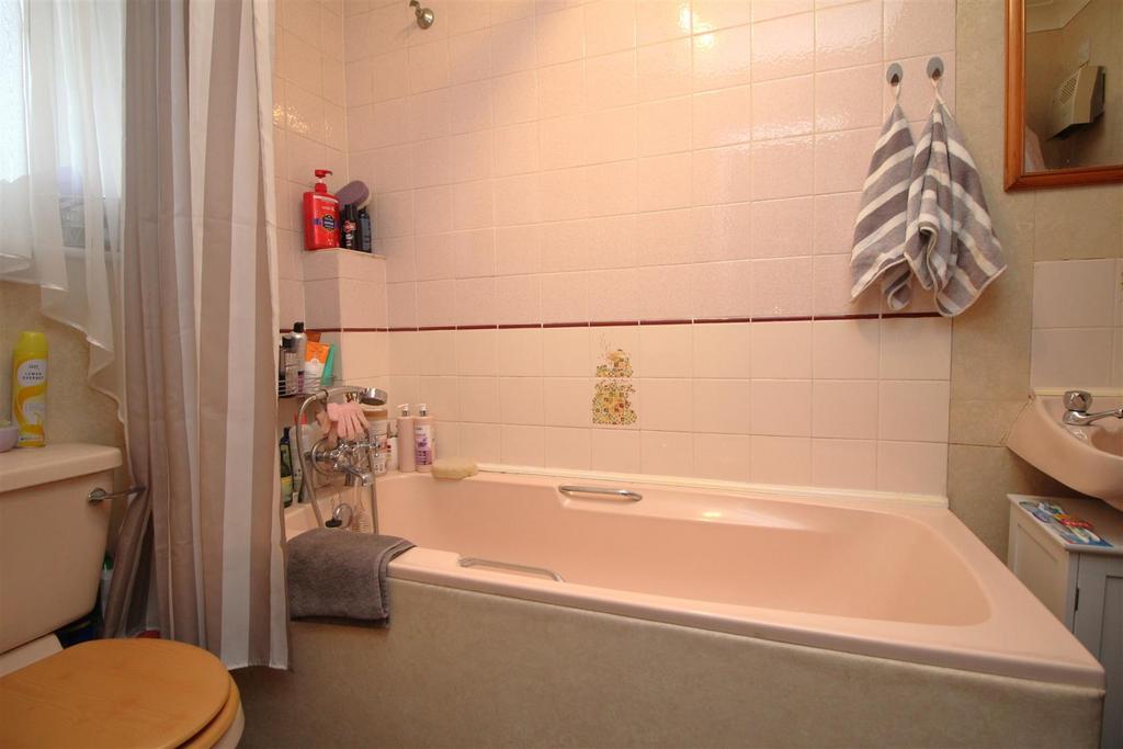 Bathroom.JPG