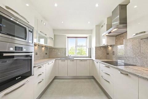 3 bedroom apartment to rent, Avenue Road, London NW8