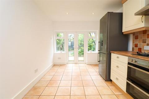 undefined, Elvetham Road, Fleet GU51