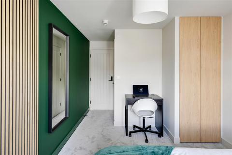 5 bedroom flat to rent, Coniston Road, Bristol BS34