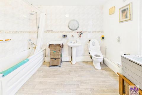 2 bedroom terraced house for sale, Borstal Street, Borstal, Rochester