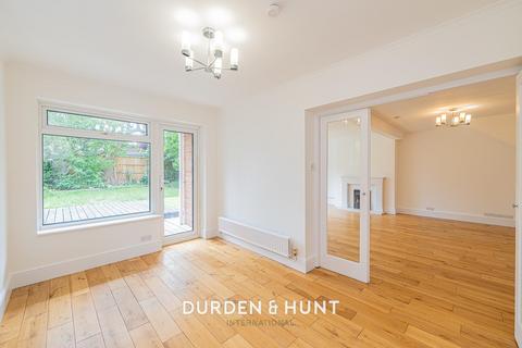 undefined, Longfields, Ongar, CM5