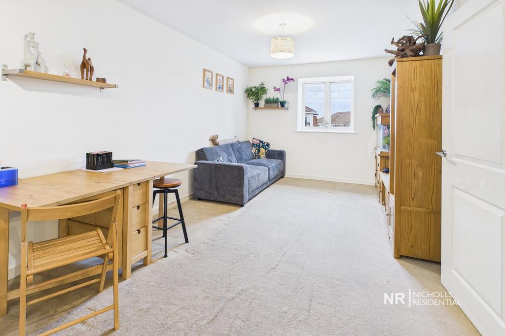 Lounge/Dining Room Extra