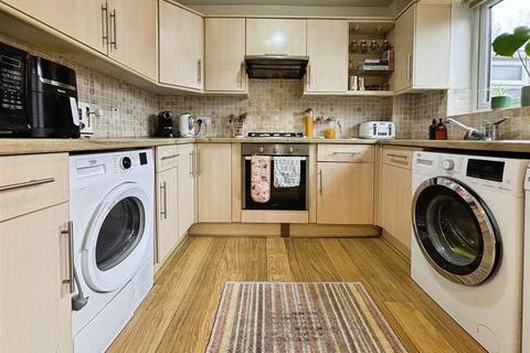 73 Ploughmans Croft, Bradford, BD2 1LE
