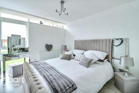 undefined, Longfield Place, Maidstone