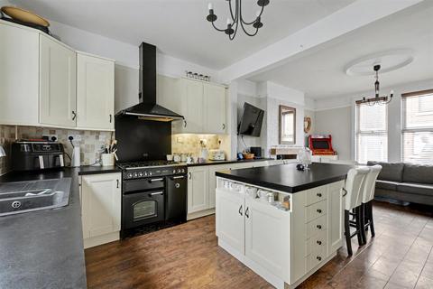 3 bedroom detached house for sale, St. Johns Street, Long Eaton