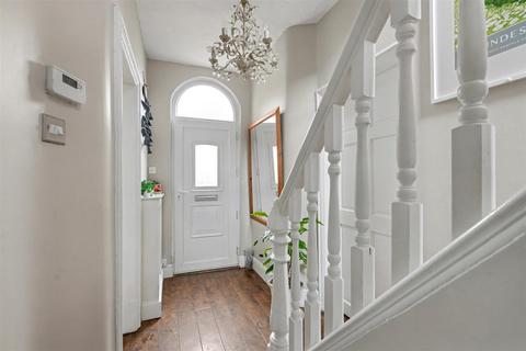 3 bedroom detached house for sale, St. Johns Street, Long Eaton