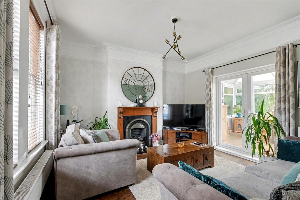 Lounge/Sitting Room
