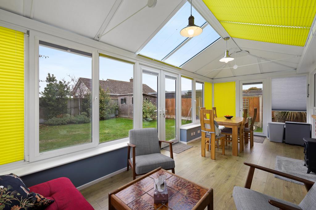 Garden/Dining Room