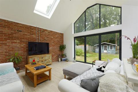 3 bedroom detached house for sale, Hackington Road, Tyler Hill