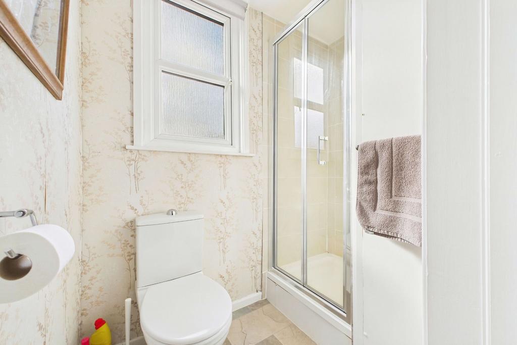 Self-contained apt: shower room