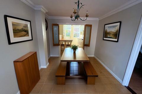 3 bedroom end of terrace house to rent, Lairgate, Beverley, HU17