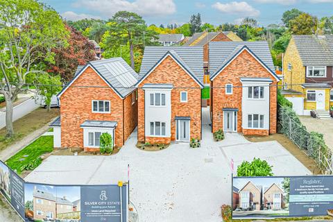 Down Hall Road, Rayleigh SS6